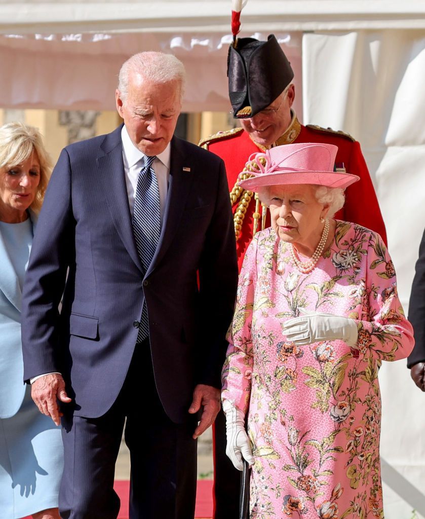 Președintele Joe Biden a &icirc;ncălcat protocolul la prima &icirc;nt&acirc;lnire cu Regina