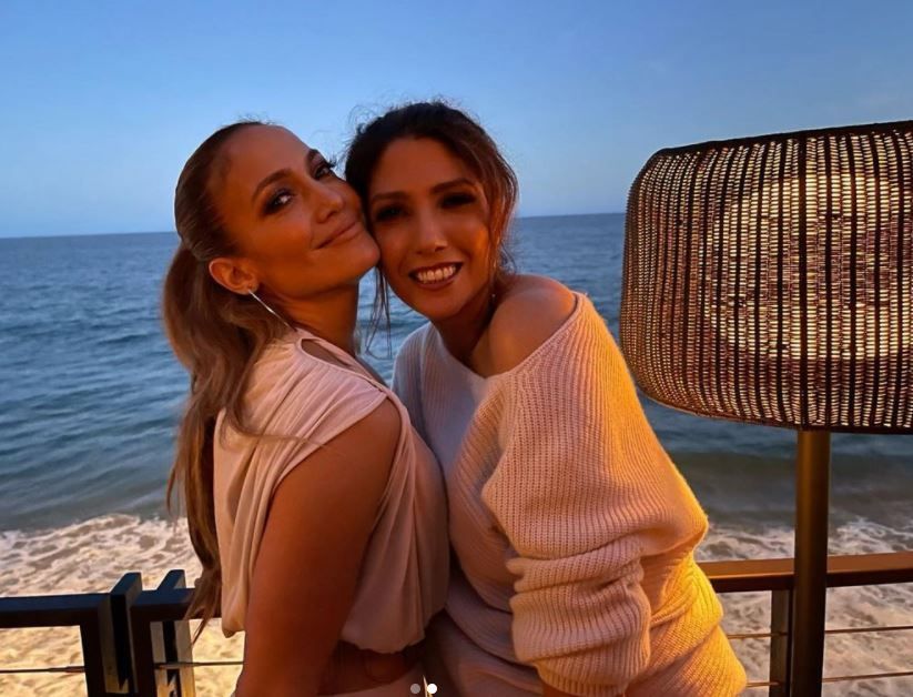 Imagini rare cu sora lui Jennifer Lopez. Cum arată mezina familiei