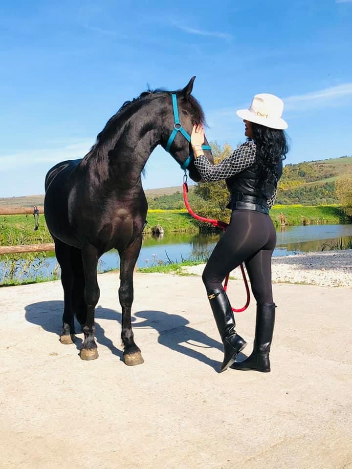 Ioana Năstase și-a cumpărat un cal cu 25.000 de euro. Care a fost reacția lui Ilie Năstase