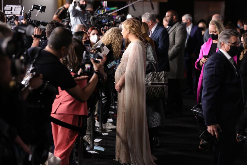 Jennifer Lawrence, imaginea perfecțiunii la brațul lui Leonardo DiCaprio la premiera Don&rsquo;t Look Up