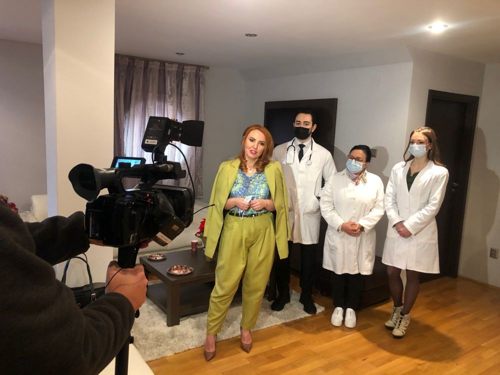 Ramona Bădescu și Bianca Brad, prezențe fresh la deschiderea celei mai noi clinici medicale din București