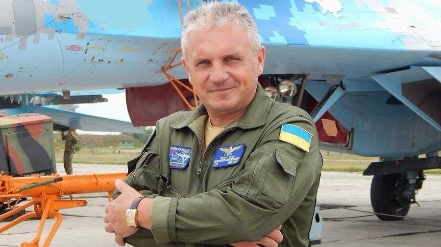 Unul dintre cei mai buni piloți din lume a murit &icirc;ntr-o luptă aeriană. Colonelul ucrainean făcea acrobații uimitoare &icirc;n zbor