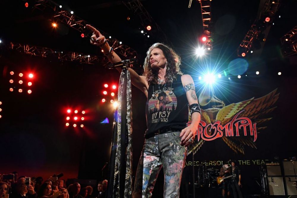Steven Tyler, solistul trupei Aerosmith, a intrat voluntar &icirc;ntr-un program de dezintoxicare