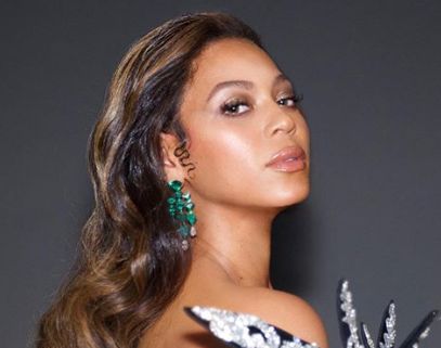 Beyonce, răvășitoare &icirc;ntr-un body cu un decolteu imposibil de ignorat! Imaginile au adunat milioane de like-uri