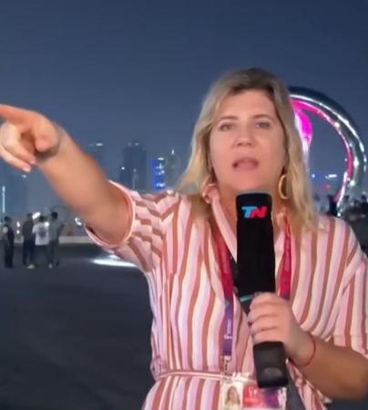 VIDEO O jurnalistă din Argentina a fost jefuită &icirc;n direct la Mondialul de Fotbal din Qatar: &lsquo;Cineva mi-a luat portofelul&rsquo;