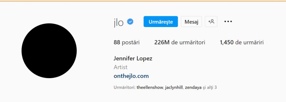 Conturile de socializare ale lui Jennifer Lopez au afișat o fotografie neagră de profil. Postările ei de Instagram sunt șterse