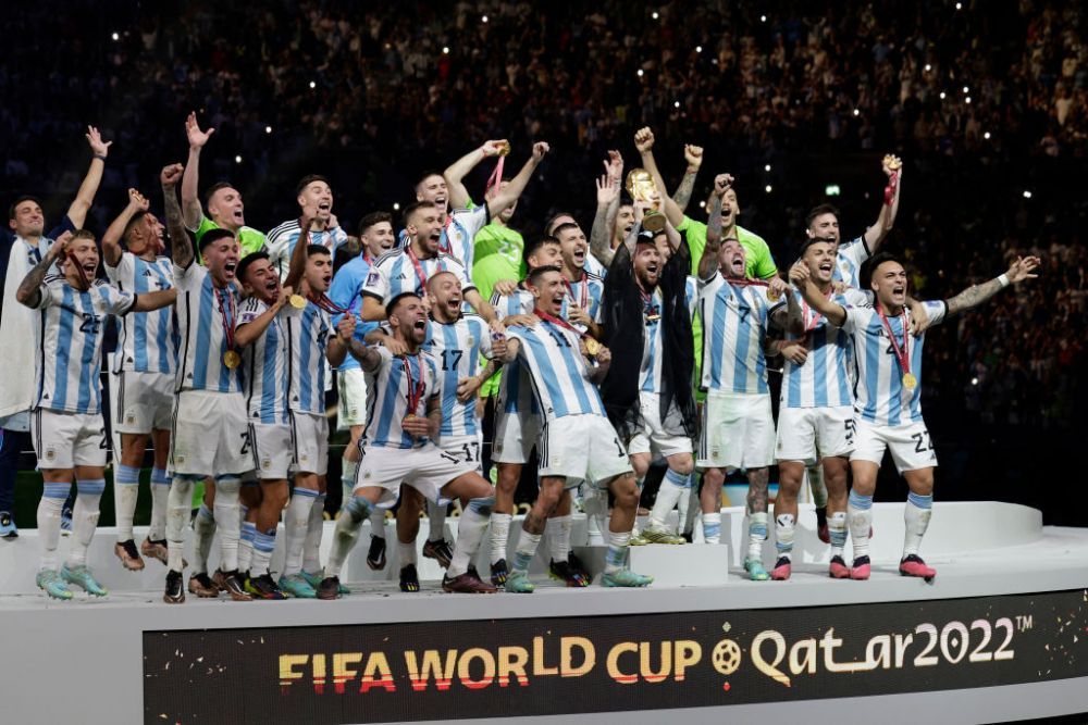 Ce reprezintă cu adevărat pelerina pe care arabii au pus-o peste Messi după Campionatul Mondial