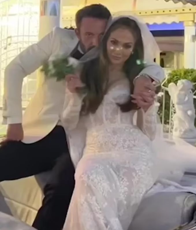 Imagini nevăzute de la nunta lui Jennifer Lopez cu Ben Affleck. Actrița a făcut o recapitulare a celor mai bune momente din 2022