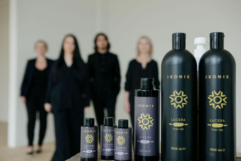 (P) IKONIK - primul brand de produse profesionale pentru păr, creat special pentru stiliştii rom&acirc;ni