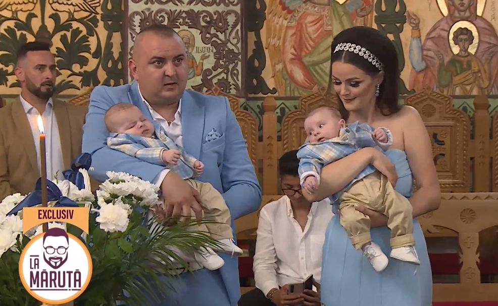 C&acirc;t costă rochia purtată de Amalia Ursu la petrecerea de botez a gemenilor săi