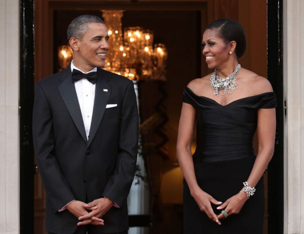 Michelle Obama, vacanță fără Barack! Fosta Primă Doamnă a Americii, surprinsă pe iaht &icirc;ntr-o companie selectă